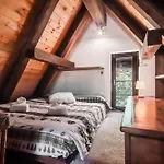 Parcheggio-camino-8pax - Immerso Nella Natura 샬레 쿠르마예