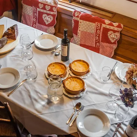 Parcheggio-camino-8pax - Immerso Nella Natura 木屋 *