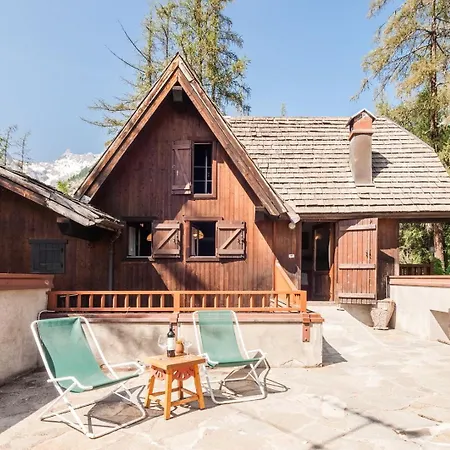 Parcheggio-camino-8pax - Immerso Nella Natura Chalet