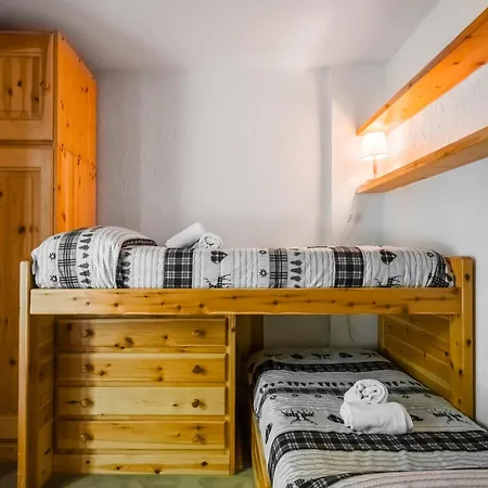 Parcheggio-camino-8pax - Immerso Nella Natura كورمايور