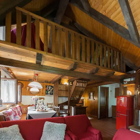 Parcheggio-camino-8pax - Immerso Nella Natura شاليه *